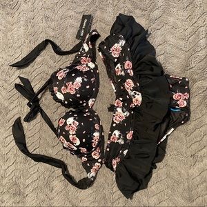 BNWT Hot Topic Black skull swimsuit